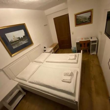 Hotel Wildschuetz Basic Altmünster Екстериор снимка